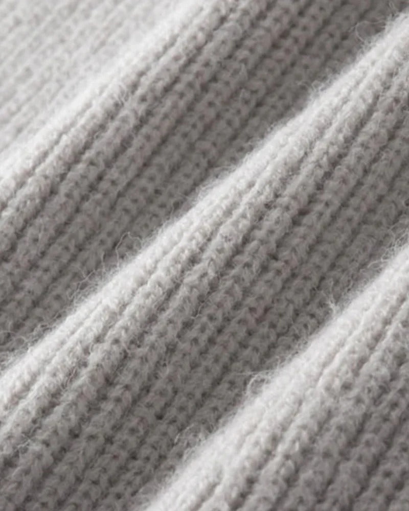 Strickjacke mit Reißverschluss und Stehkragen