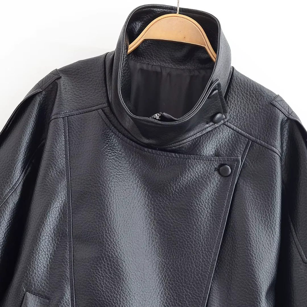 Kunstlederjacke mit Stehkragen