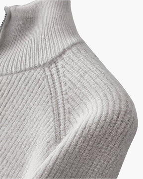 Strickjacke mit Reißverschluss und Stehkragen